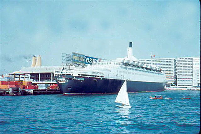 queen elizabeth 2