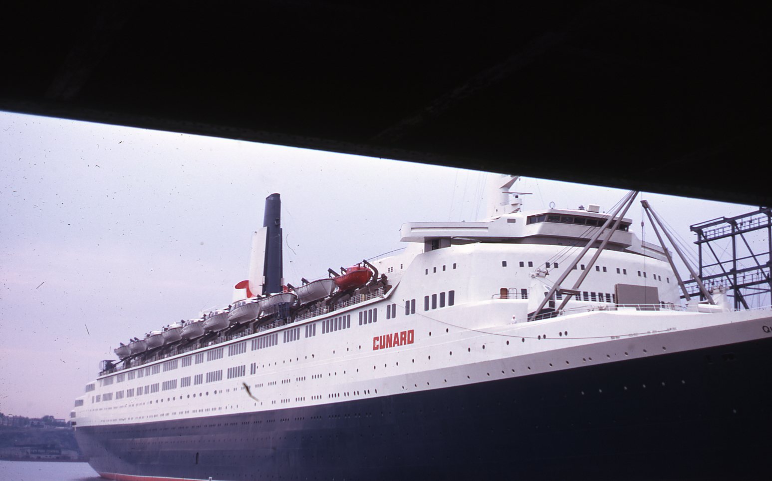 QE2
