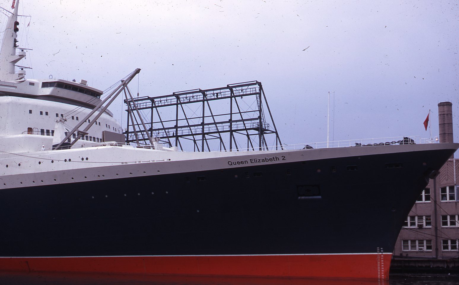 QE2