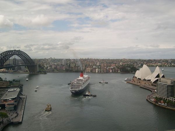 queen elizabeth 2