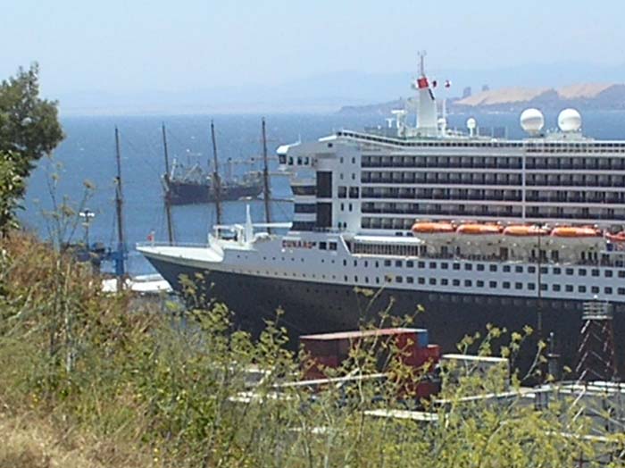 queen mary 2