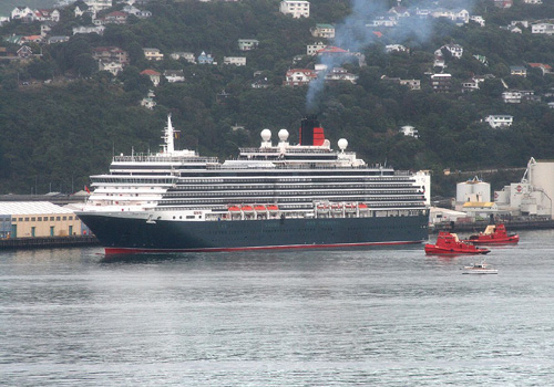 queen elizabeth 2